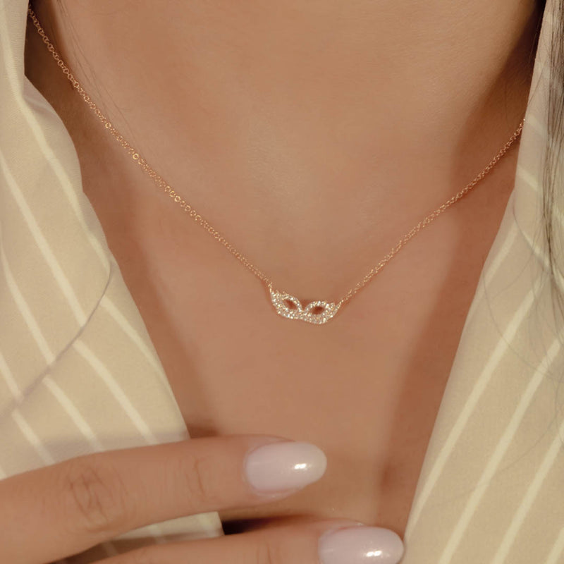 DAZZLING MASK DIAMOND NECKLACE