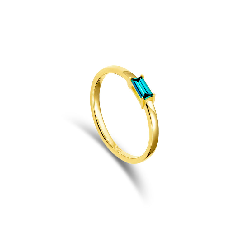 LITTLE STONED RECTANGLE GOLD RING