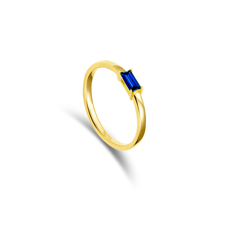 LITTLE STONED RECTANGLE GOLD RING