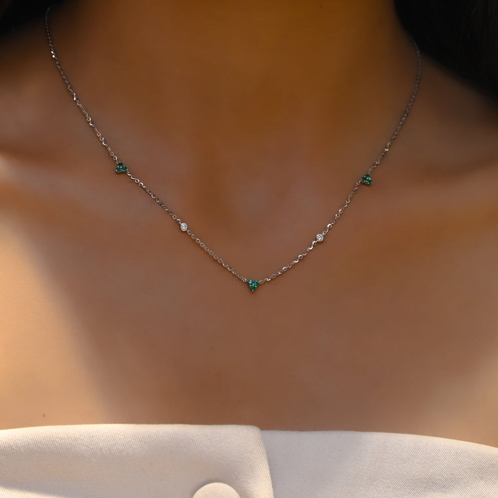 White/EMERALD (2.53 GM , 0.1 CT)