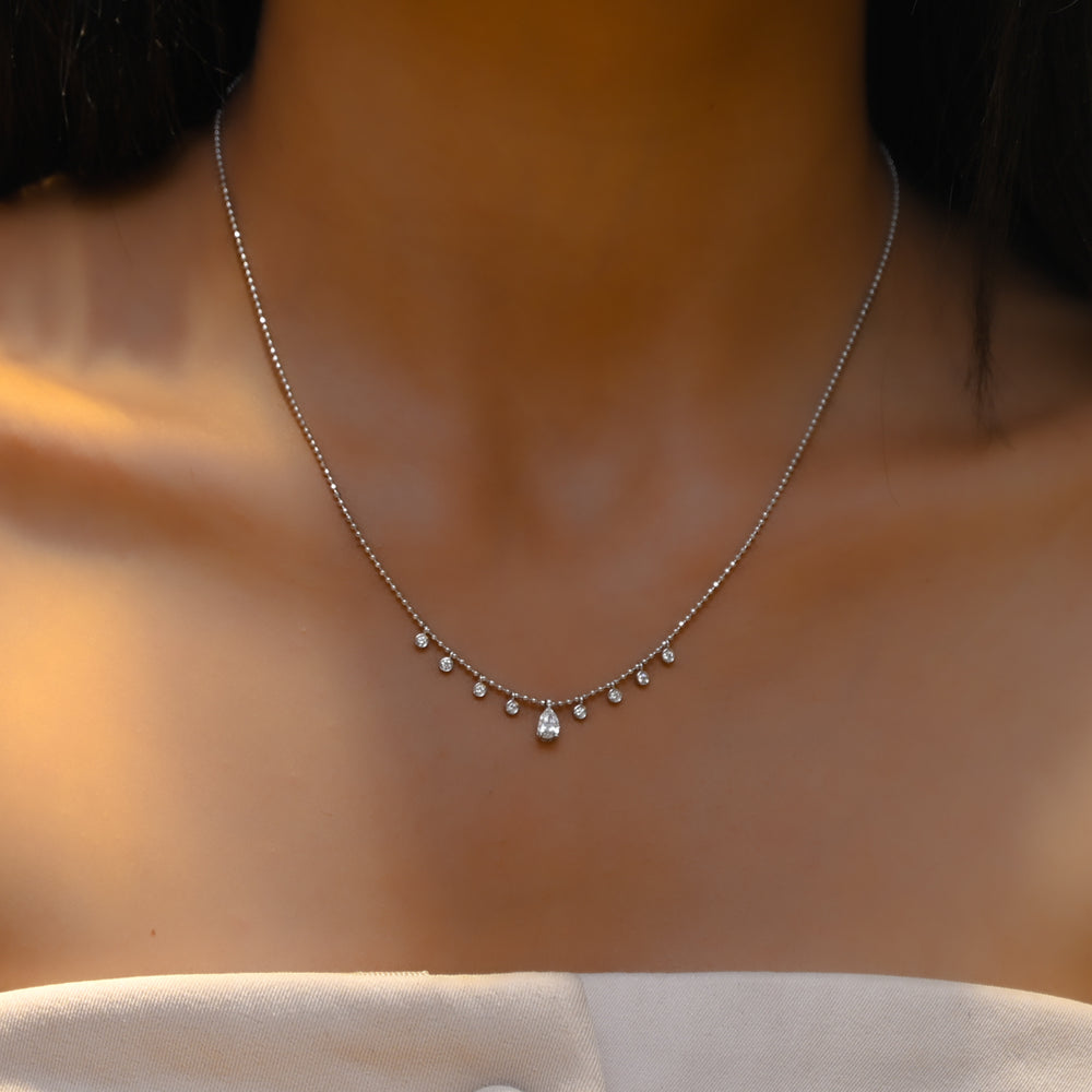 White (3.55 GM, 0.37 CT)