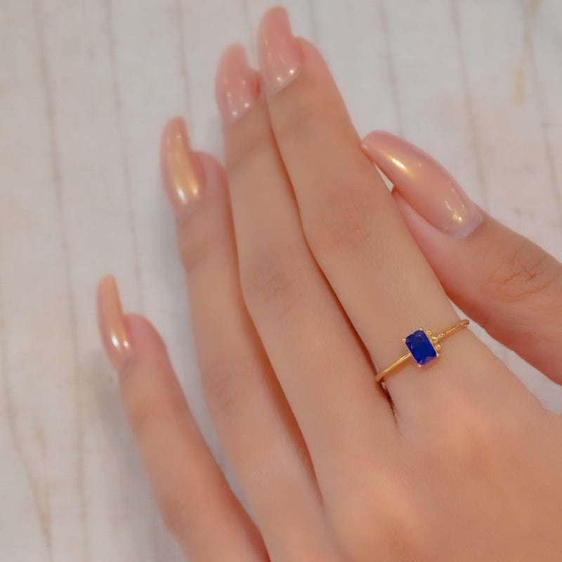 BEADED RECTANGLE STONE GOLD RING