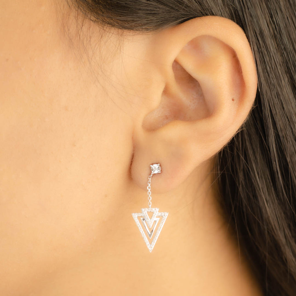 GLOW DANGLED TRIANGLES STUD DIAMOND EARRING