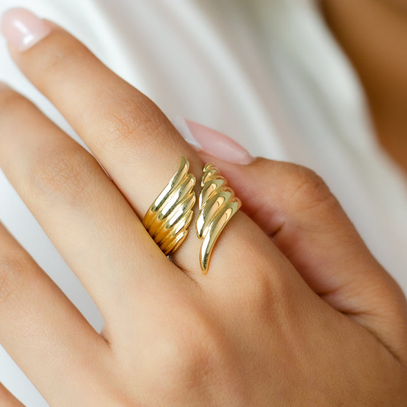 MULTI-WAVED OPEN BAND GOLD RING