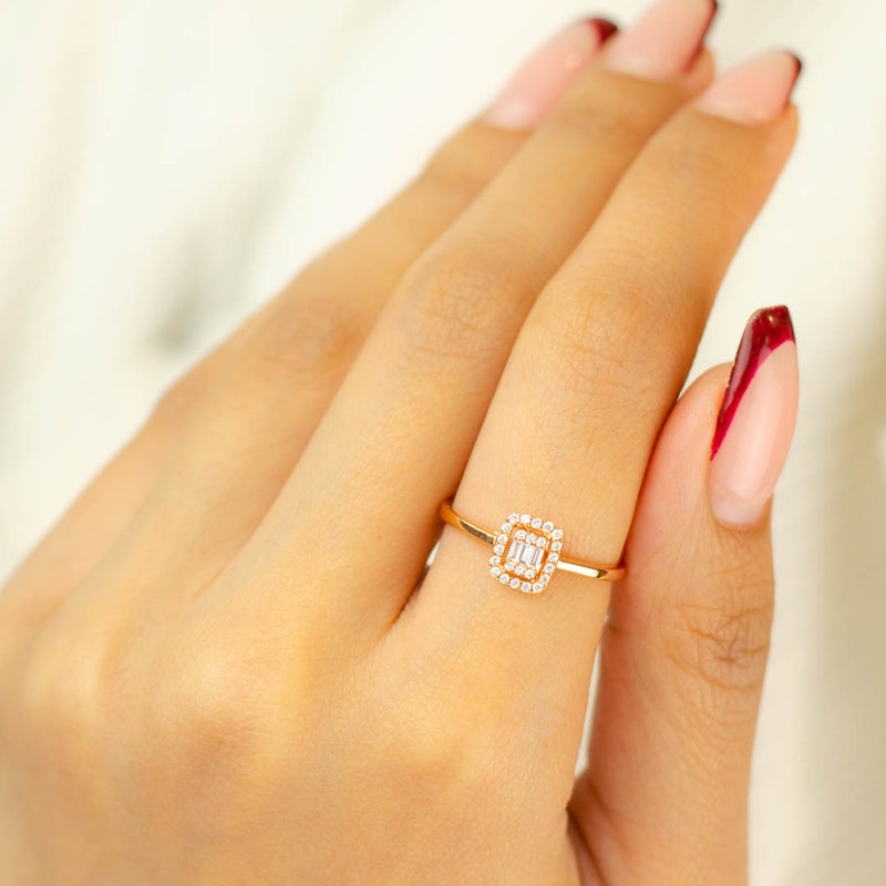 BAGUETTE STONED RADIANT DIAMOND RING