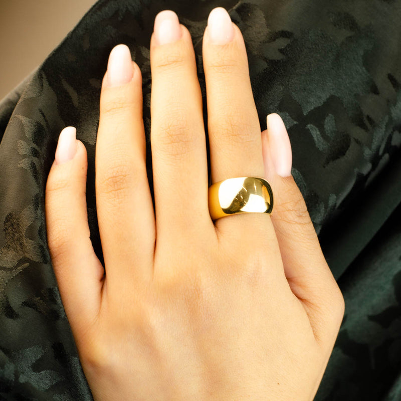 WIDE PLAIN BAND GOLD RING