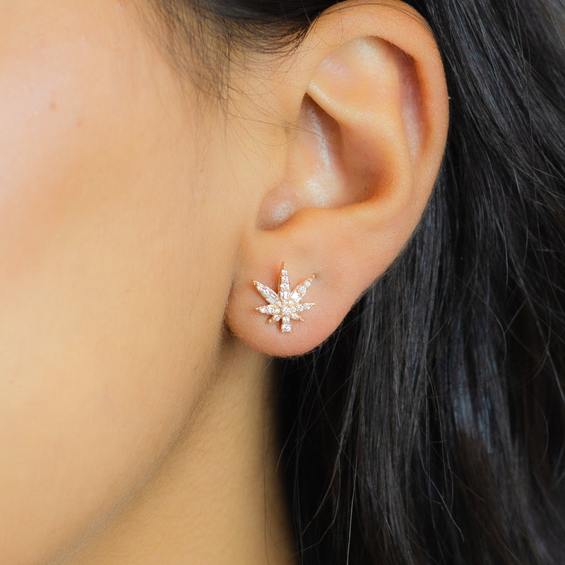 MAPLE LEAF STUD DIAMOND EARRING