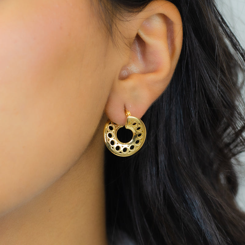 LOOPED HOLLOW CIRCLES STUD GOLD EARRING