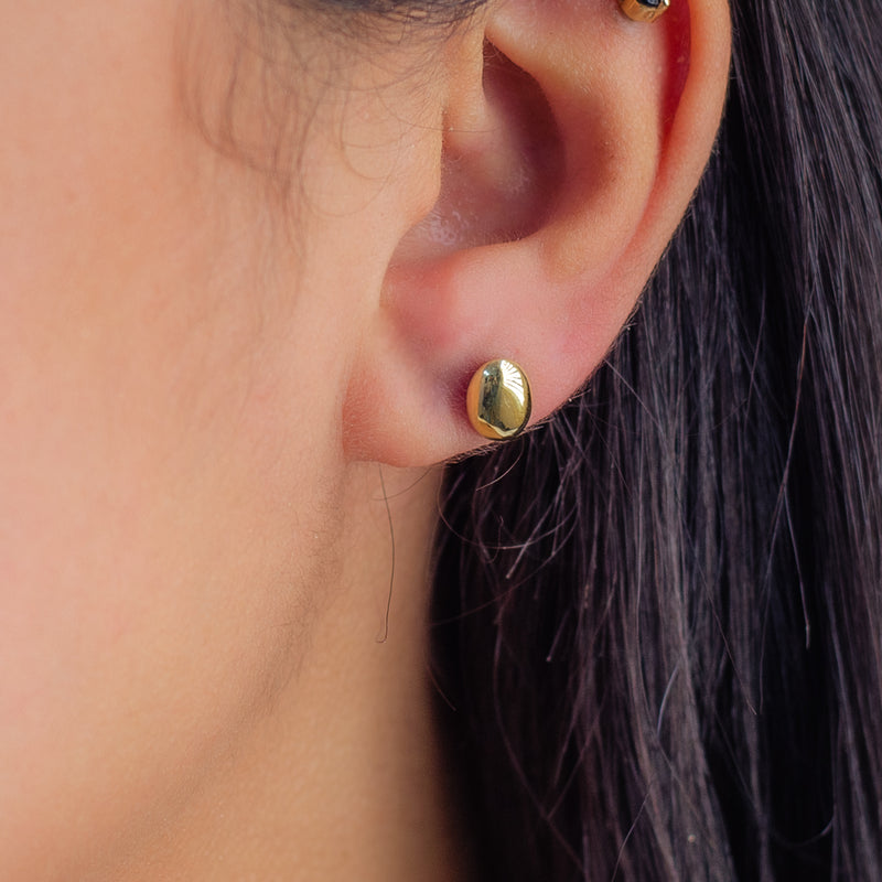 OVAL PUSH PIN STUD GOLD EARRING