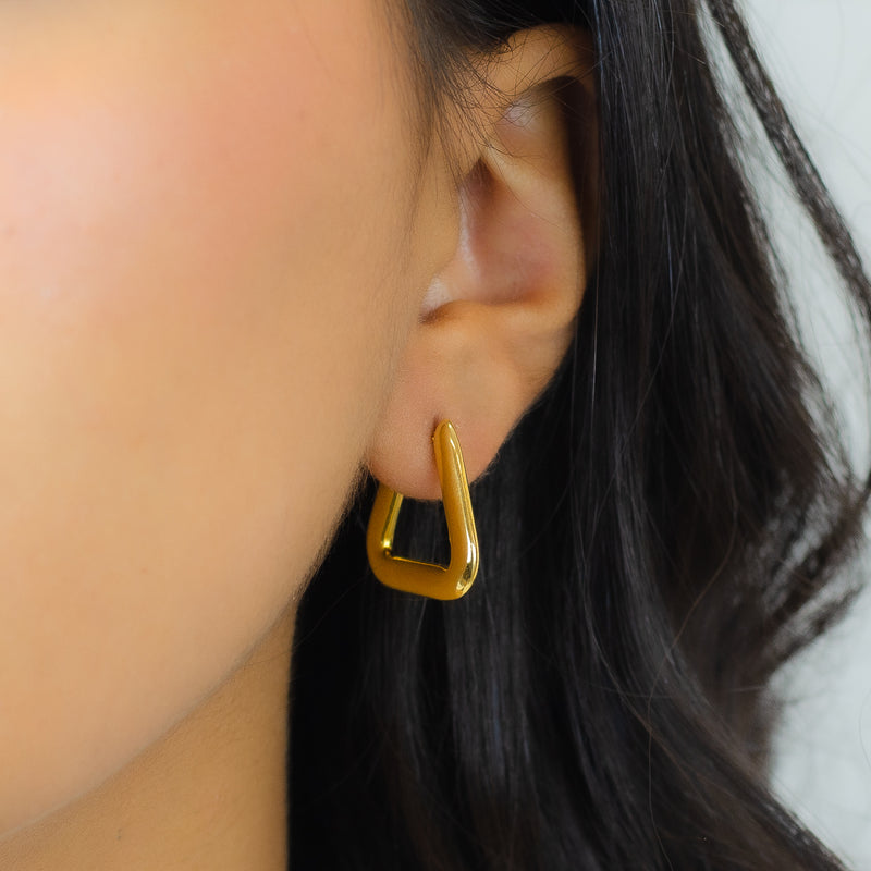 CURVED TRIANGLE HOOP GOLD EARRING