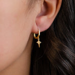 DROPPING NORTH STAR ENGLISH LOCK GOLD EARRING