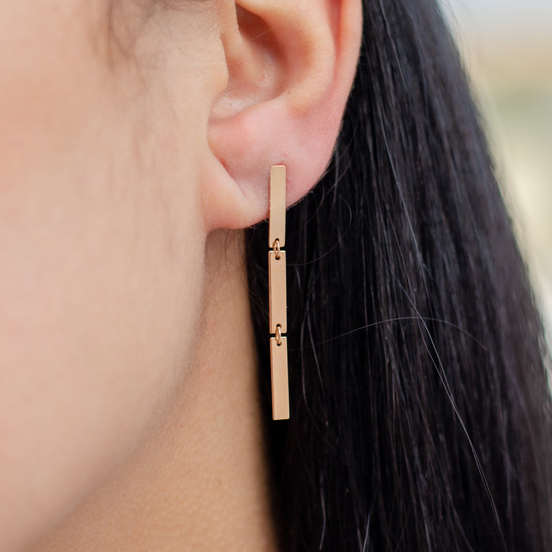 FLAT RECTANGLE BARS STUD GOLD EARRING