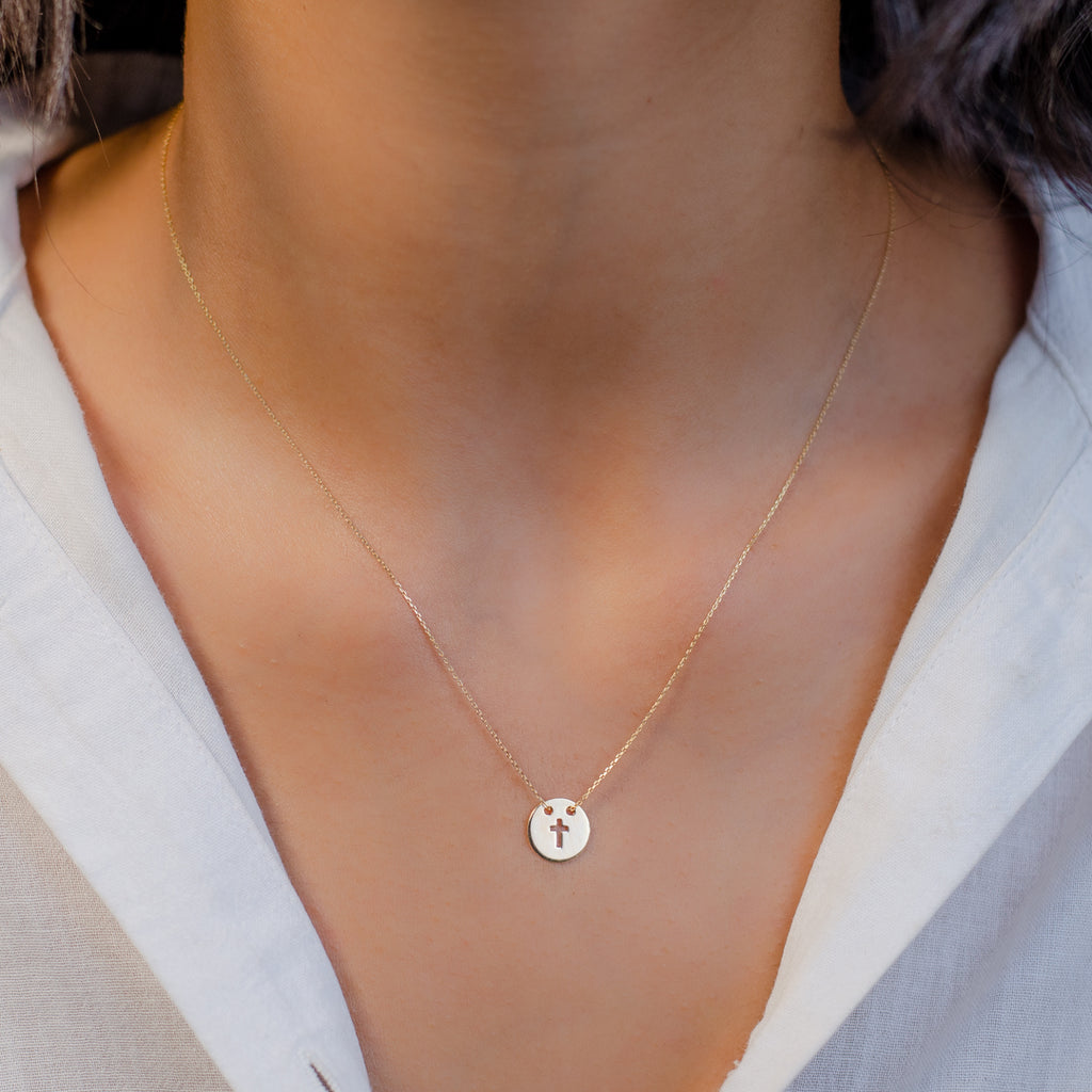 CUT OUT CIRCLE CROSS GOLD NECKLACE