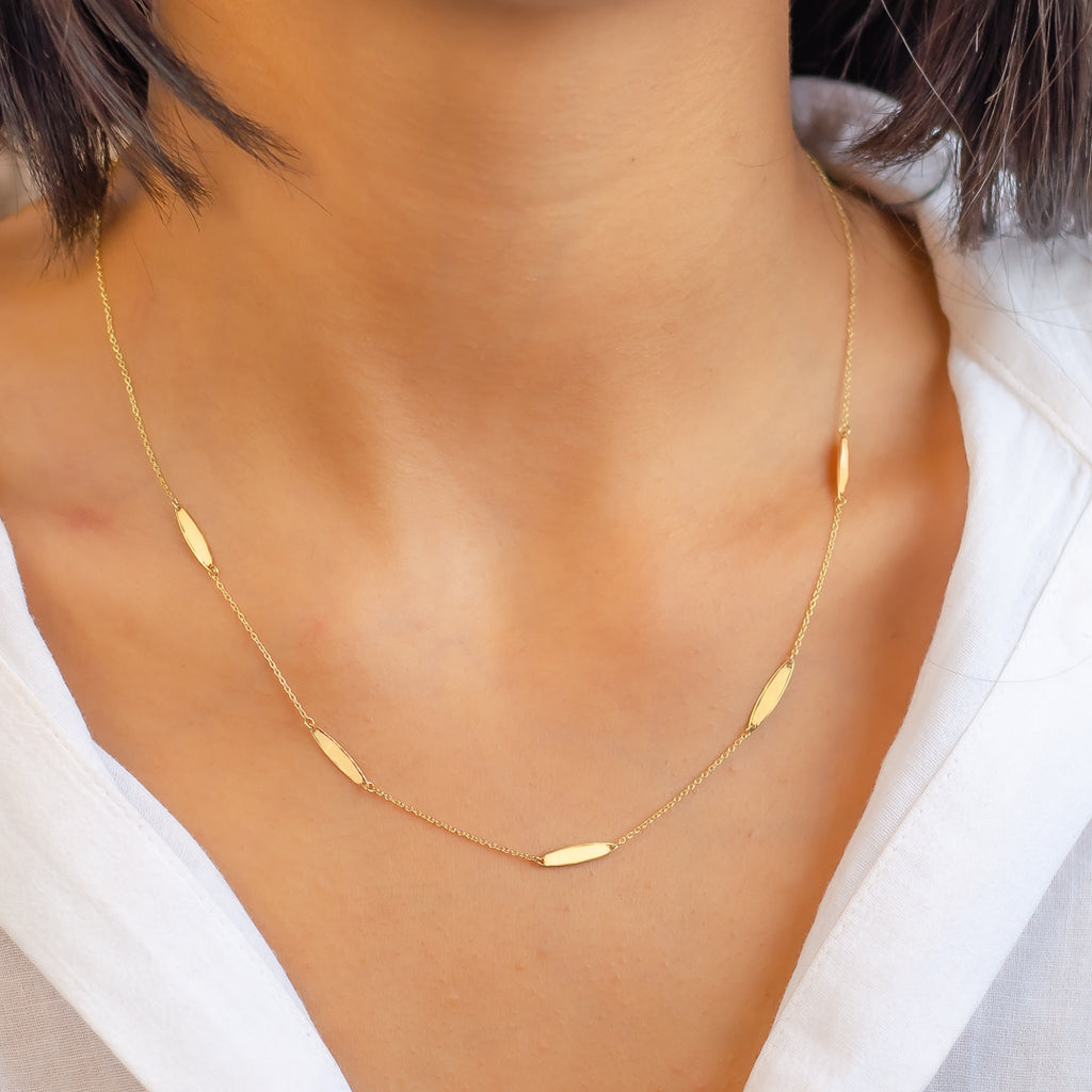 SEPARATED  MARQUISE SHAPE GOLD NECKLACE