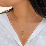 OPEN CURVED SHAPE GOLD NECKLACE
