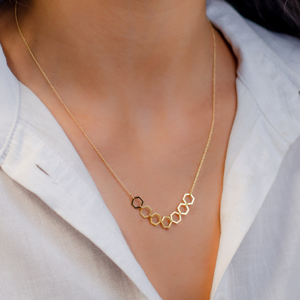 TINY ATTACHED HEXAGONS GOLD NECKLACE
