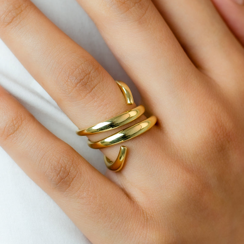 BOLD SPIRAL GOLD RING