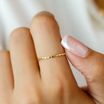 TWISTY SHAPE GOLD RING