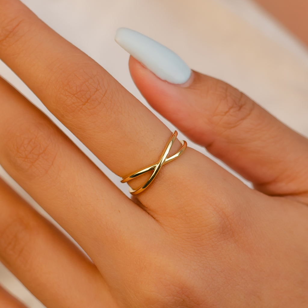 TIGHT X-SHAPED GOLD RING