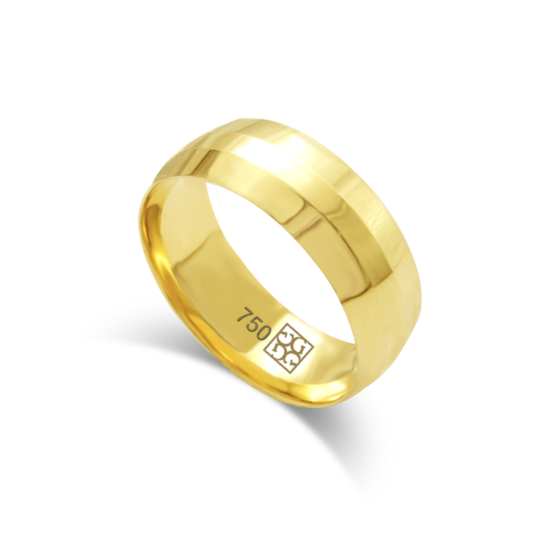 KNIFE EDGED BAND GOLD RING