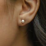 ONE PEARL STUD GOLD EARRING