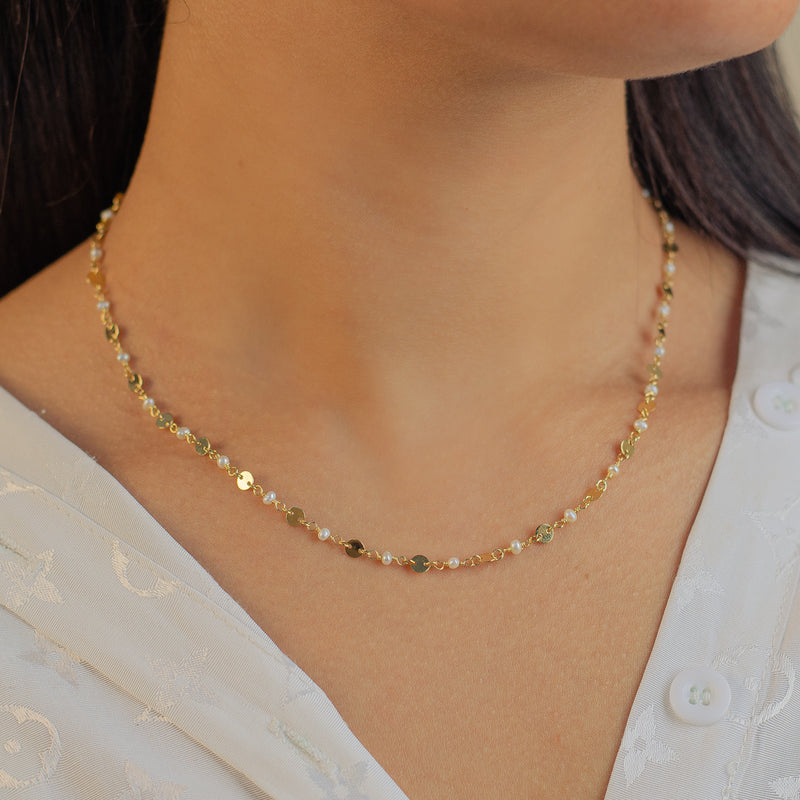 SHINNY TINY CIRCLES WITH COLOURED BEADS GOLD NECKLACE