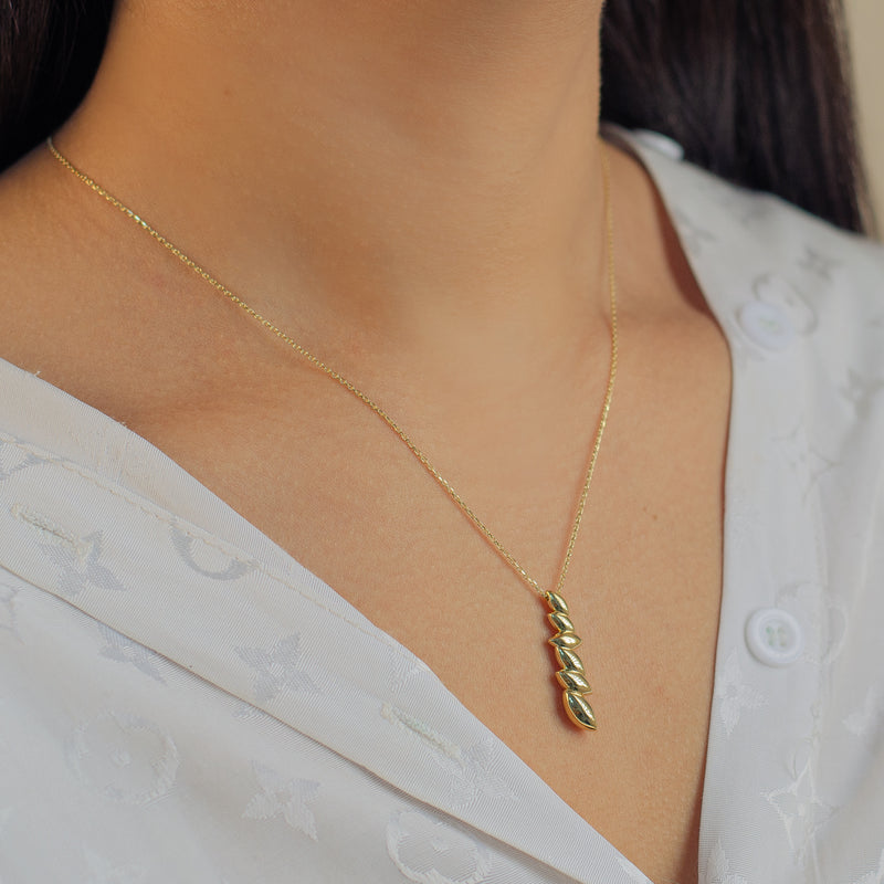 CONNECTED LEAFS GOLD NECKLACE