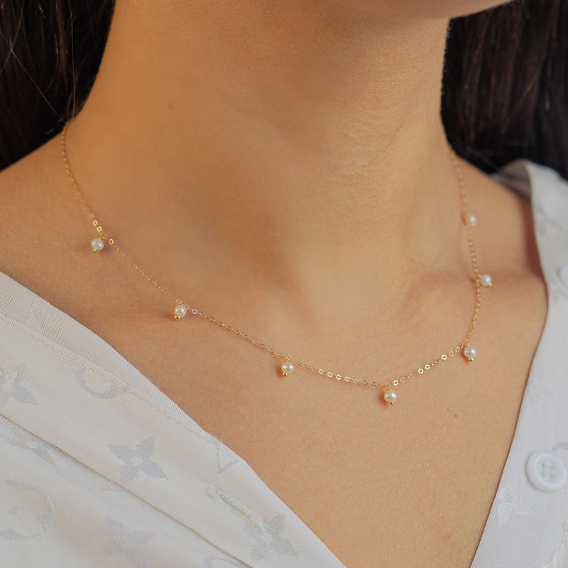 DROPPING PEARLS GOLD NECKLACE